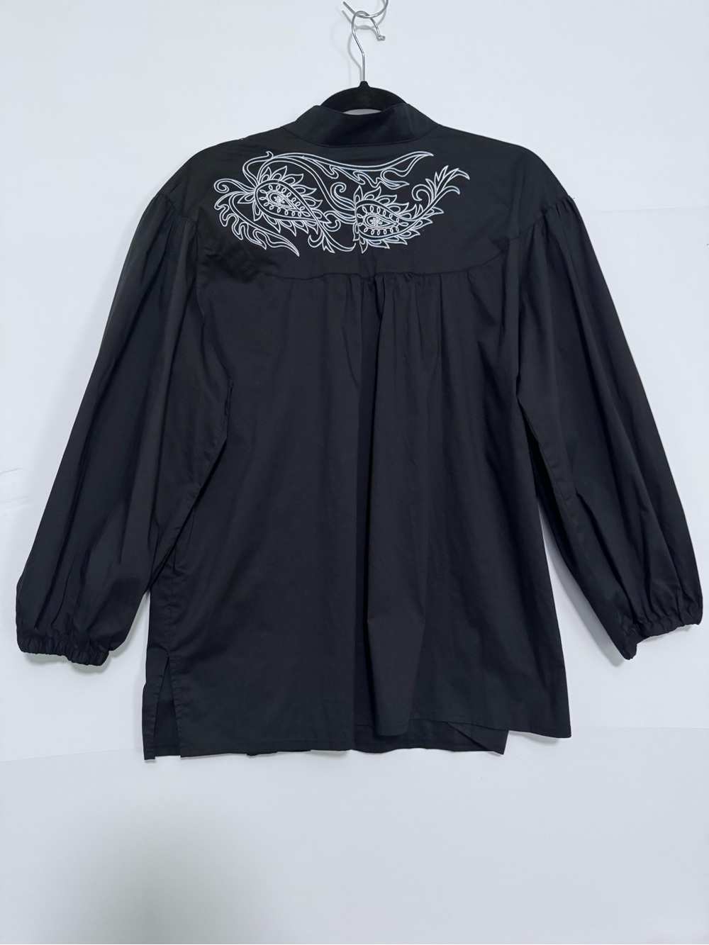 Bob Mackie Black Blouse with White Paisley Embroidery Accents - Picture 2 of 9